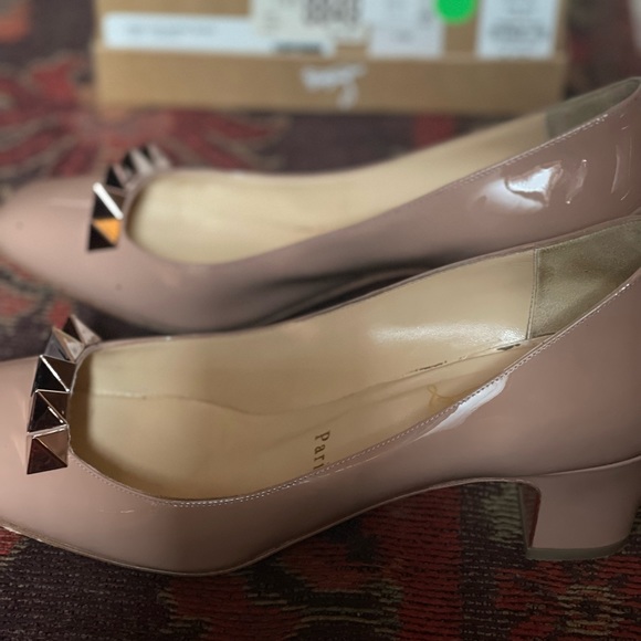 $325.00 - Christian Louboutin 39.5 (9.5B) Iriza 100 Nappy Shiny shoes. - Picture 4 of 6
